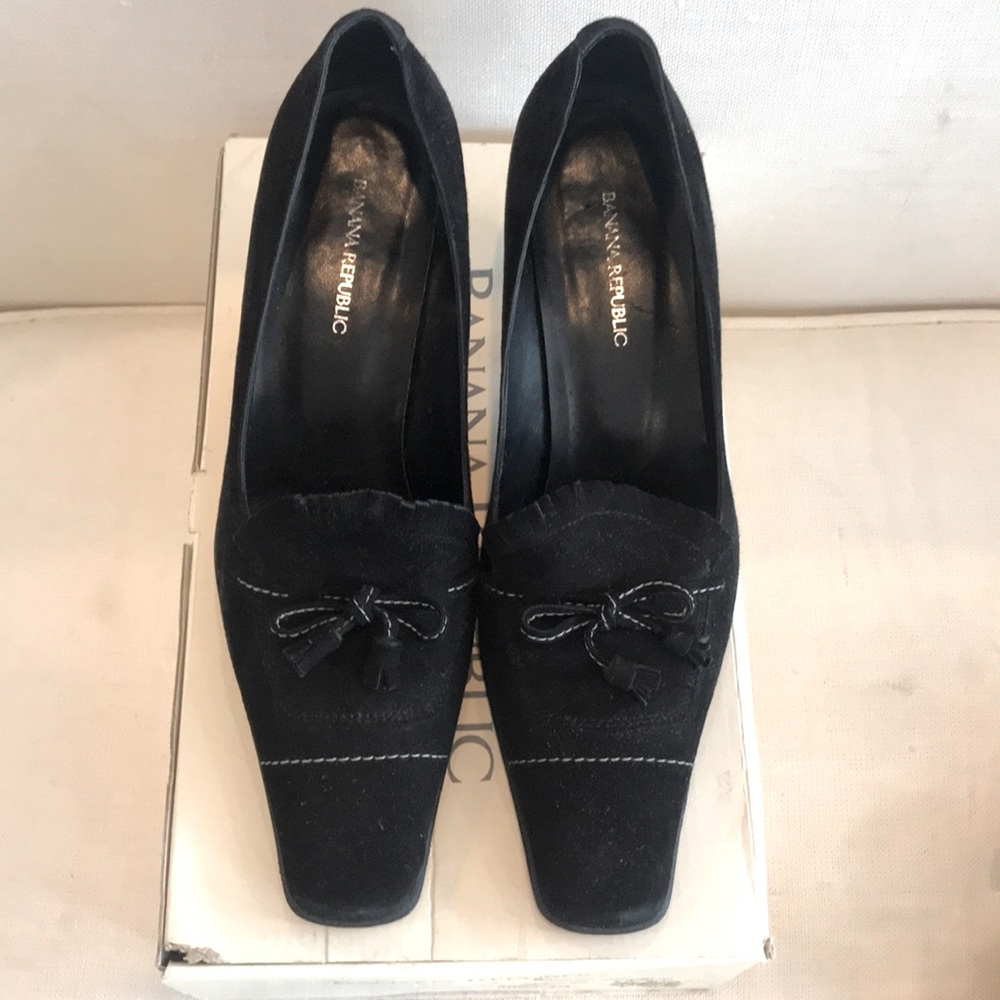 Banana republic black suede shoe 6 1/2